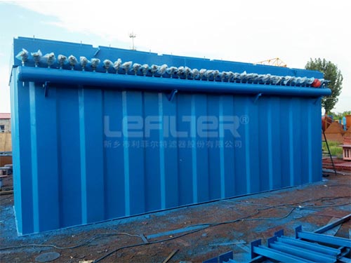 大型拋丸機(jī)袋式除塵器